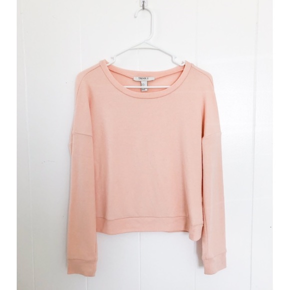 Forever 21 Tops - Forever 21 Sweater
